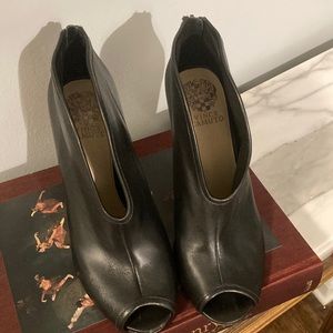 VINCE CAMUTO | Vince Camuto Black Ladies Short Boot Heel Shoes